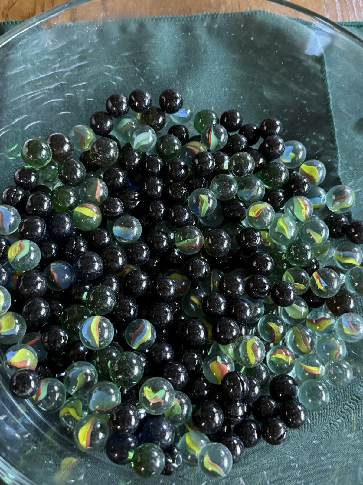 Mixed Lot Glass Toy Marbles, Clear Cat’s-Eye, Black & Swirl, 80-100