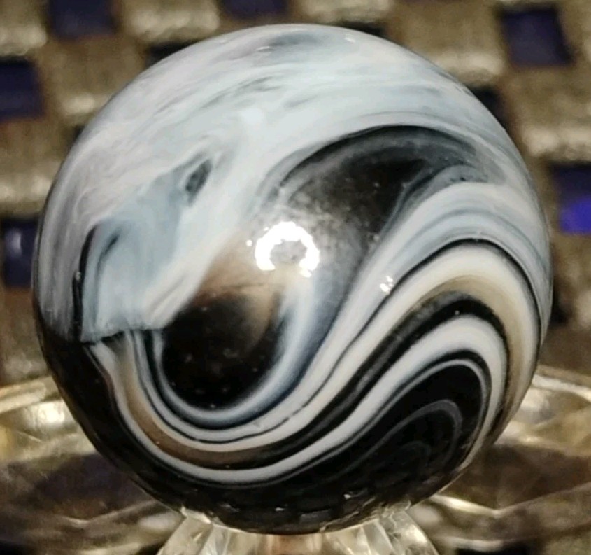 .67″ ANTIQUE/VINTAGE MARBLES – PURPLEISH MAGLIGHT EFFECT SLAG🔥RARE HTF NM+