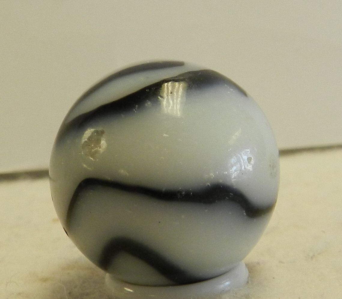 #16437m Huge .93 Inches Vintage Peltier Glass NLR Zebra Marble With Aventurine