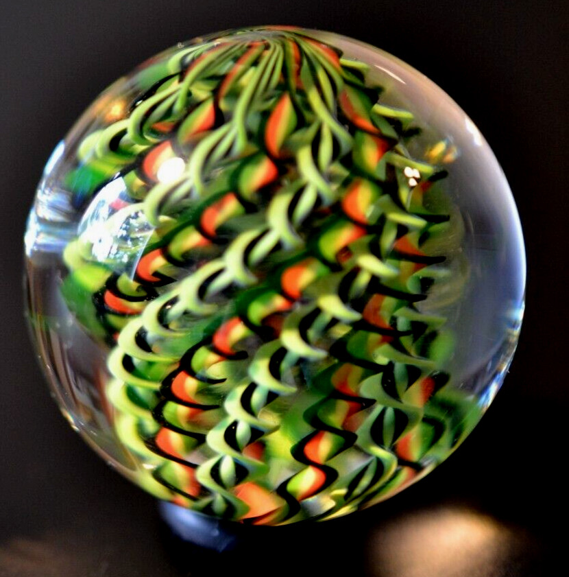 JOSHUA JUSTICE GLASS MARBLE/1.563″-10 CANE BLACKLIGHT STUNNER-GREEN,RED,YLW,BLK