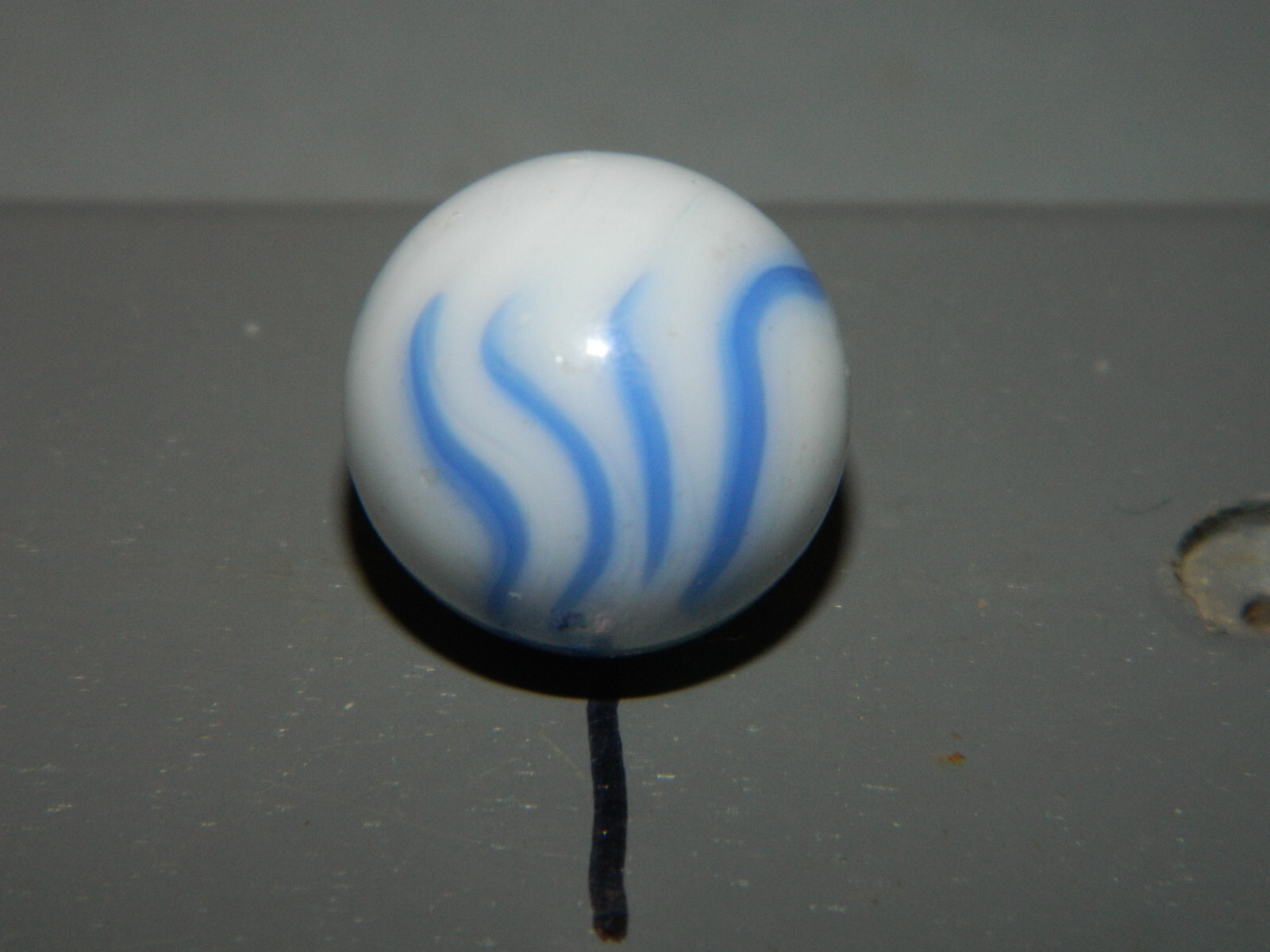 Alley Agate Blue Flame approx 5/8″ E5