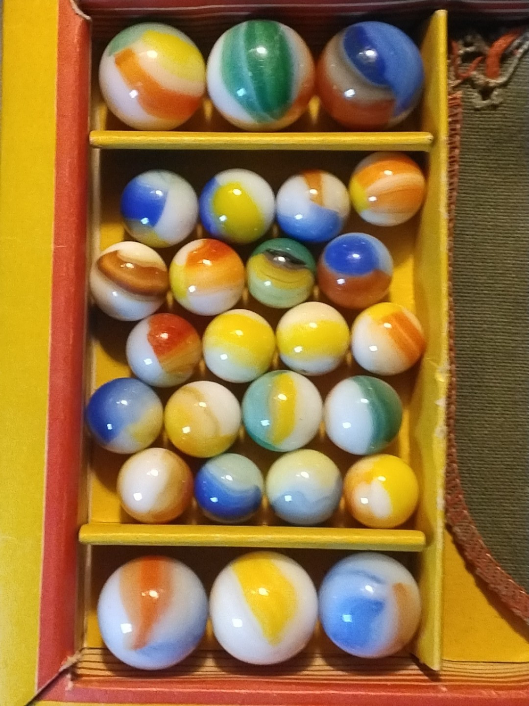 Original Vintage Akro Agate Box #250 With Marbles & Pouch Complete 1930’s Set
