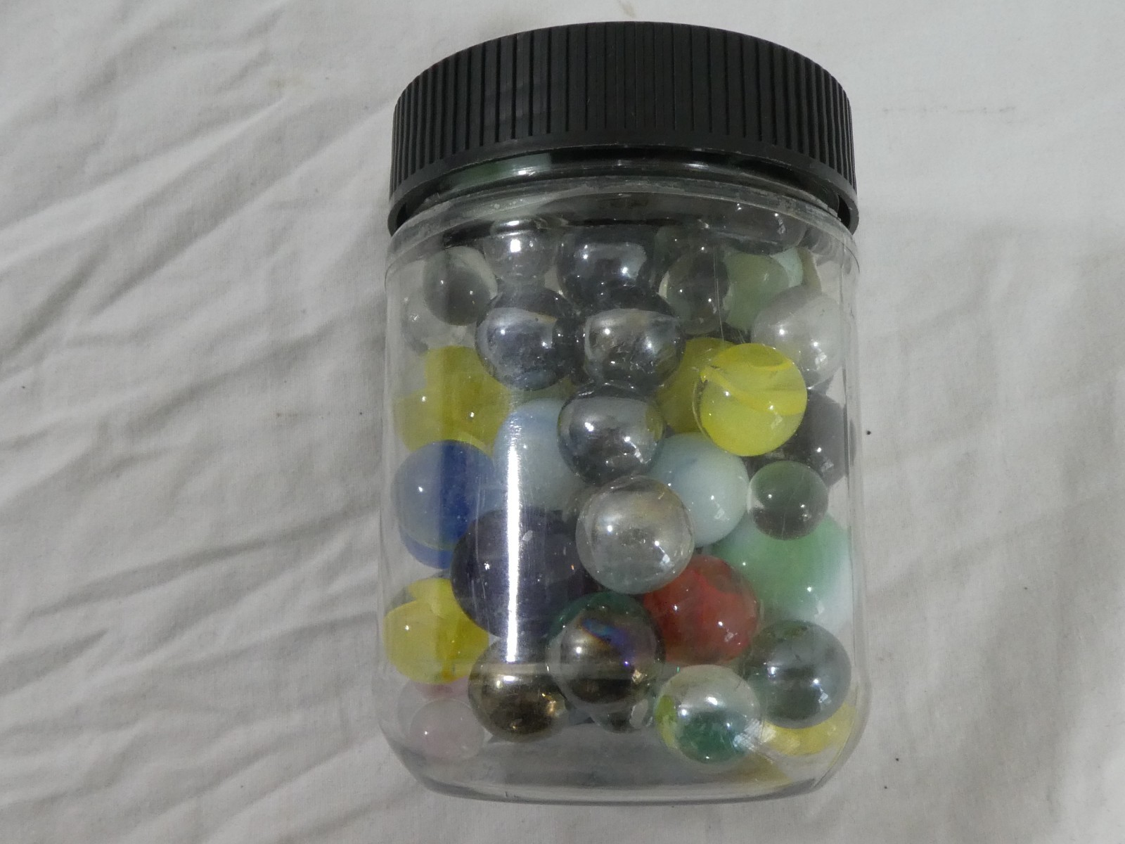 Channel Craft 98 Assorted Classic Multi Colored Glass Marbles Made USA Handbook