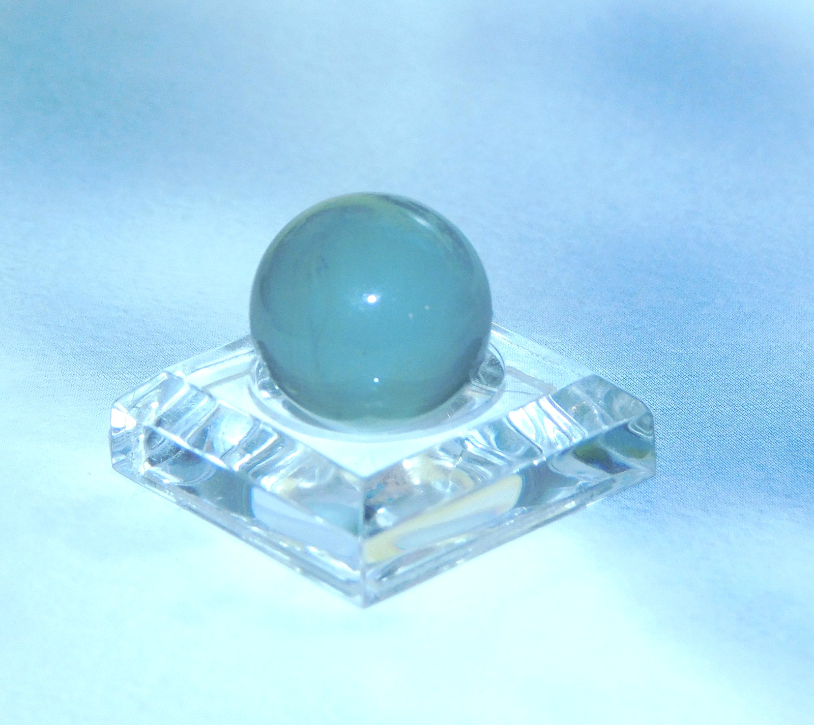 Vintage Glass Marble Small Blue Grey UV Reactive Opaque Swirl Mint 0.54″ #U-4