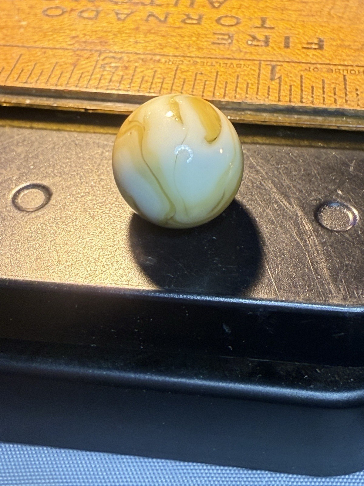Ravenswood Butterscotch Swirl Old Vintage Marble White Tan Colors