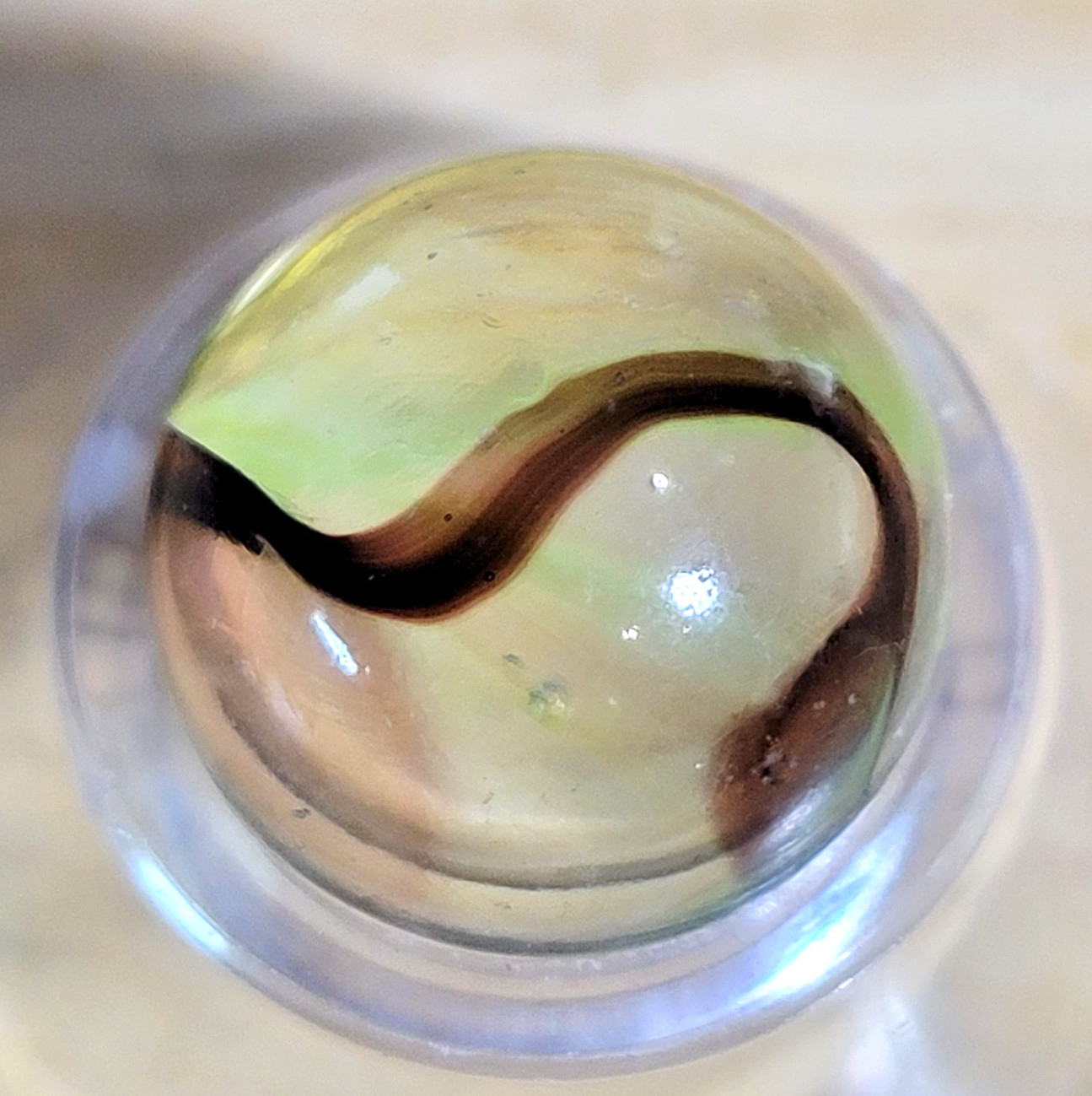 $$$ SUPER RARE CAIRO SNAKE OR DUG AKRO OXBLOOD SWIRLS MIB SIZE .62″ BB7