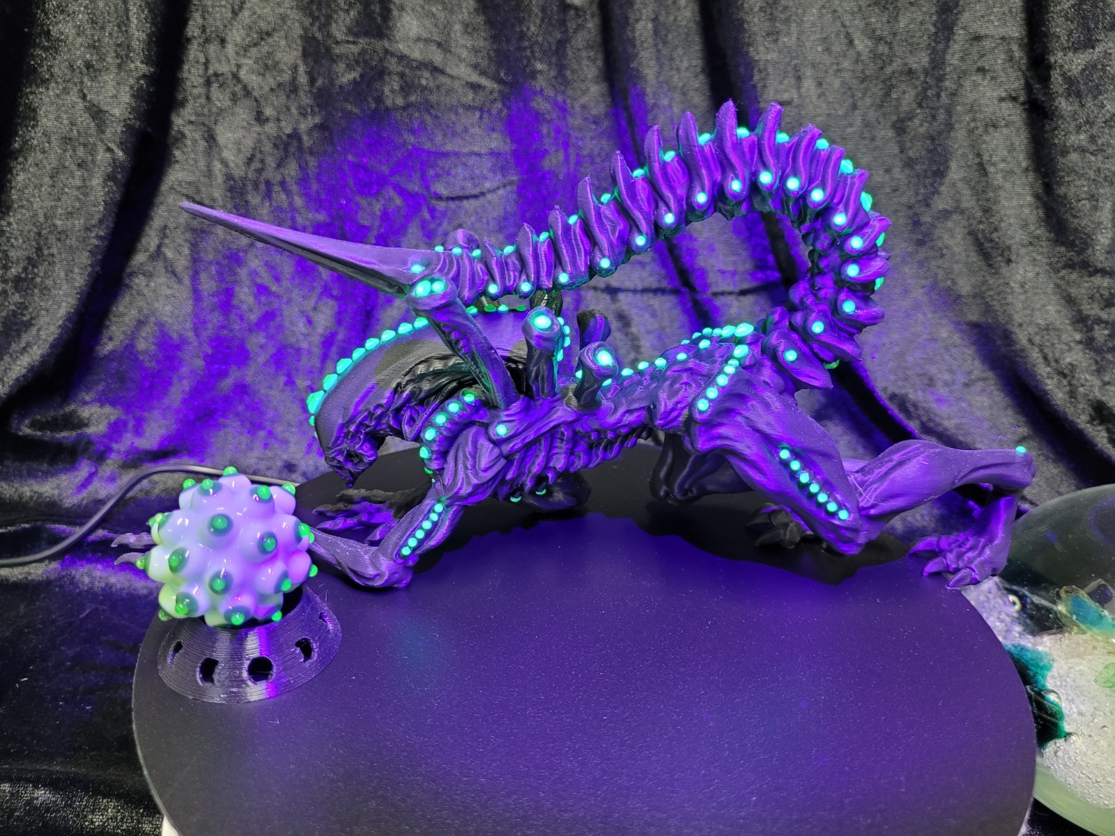 Kogel Glass UV reactive Alien Boob Marble With glass Rhinestone 3d Printed Alien