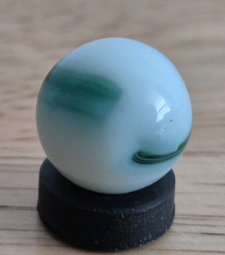 Jabo/Vitro Classic Marble Milk Emerald Swirl Vintage 15.1 mm
