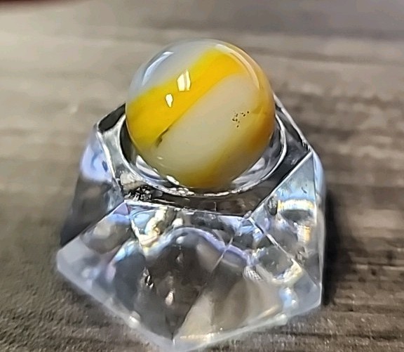 Kokomo Opalescent Yellow Marble