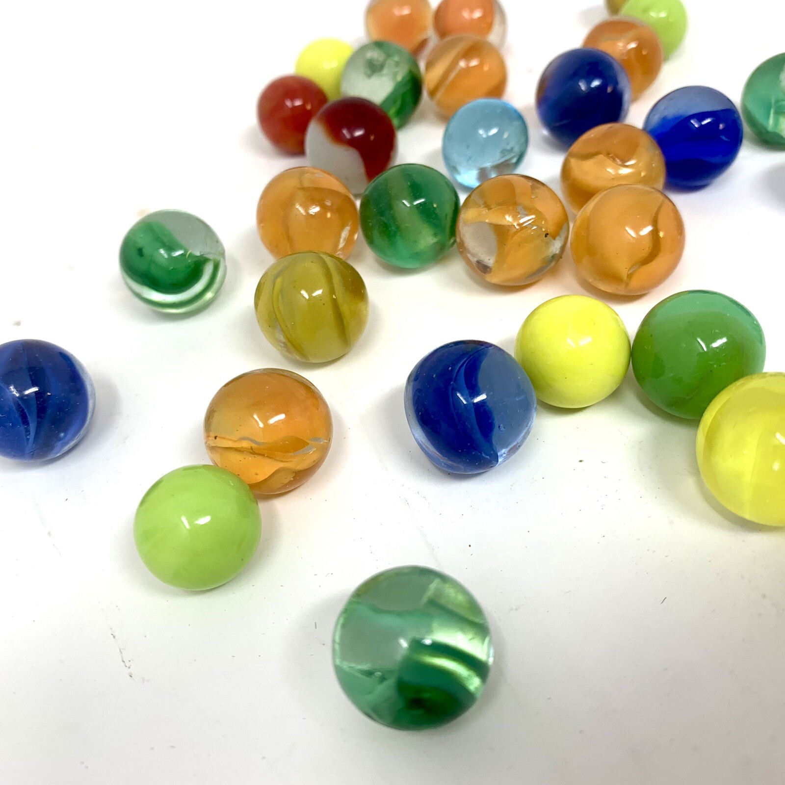 Vintage Lot Of 36 Marbles Cats Eye And Other Misc Types Of Marbles