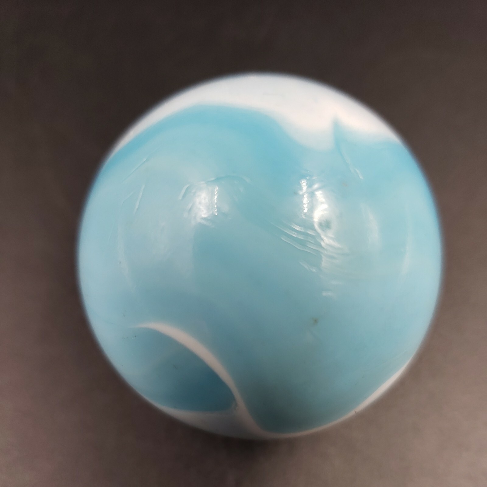VTG Slag Swirl Art Glass 1.5 Inch Sky Blue & White Marble Globe Orb With Stand