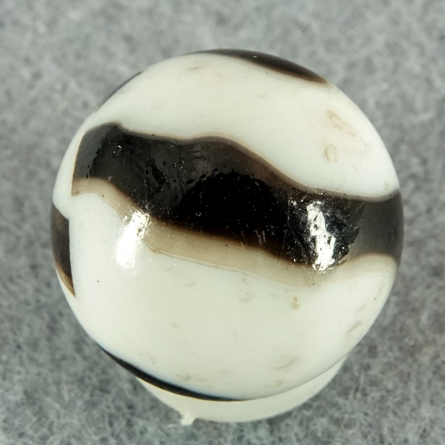 PELTIER GLASS COMPANY, National Line Rainbo. Zebra. 21/32″. Near Mint(+) (B1130)