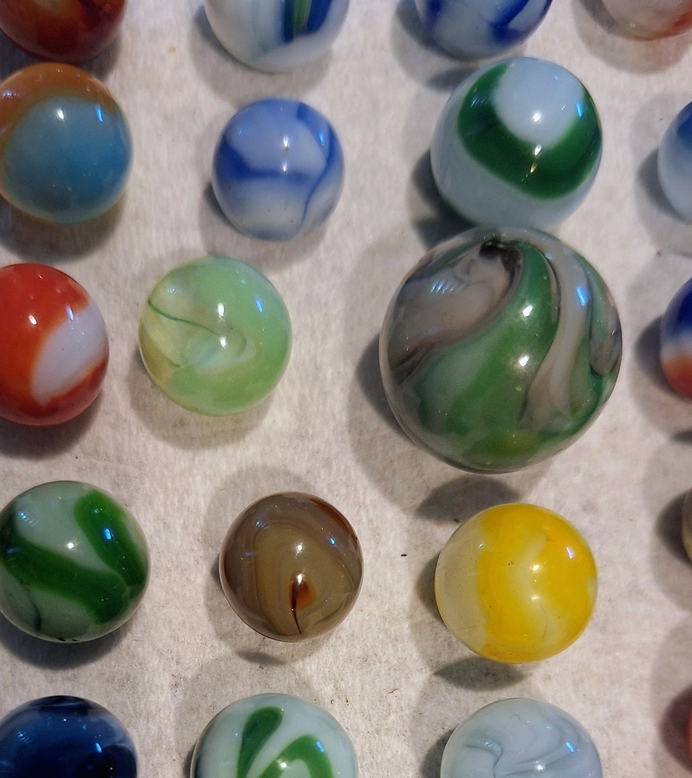 Lot Of 25 Vintage Akro Agate, Vitro,wv Swirl,cac,peltier