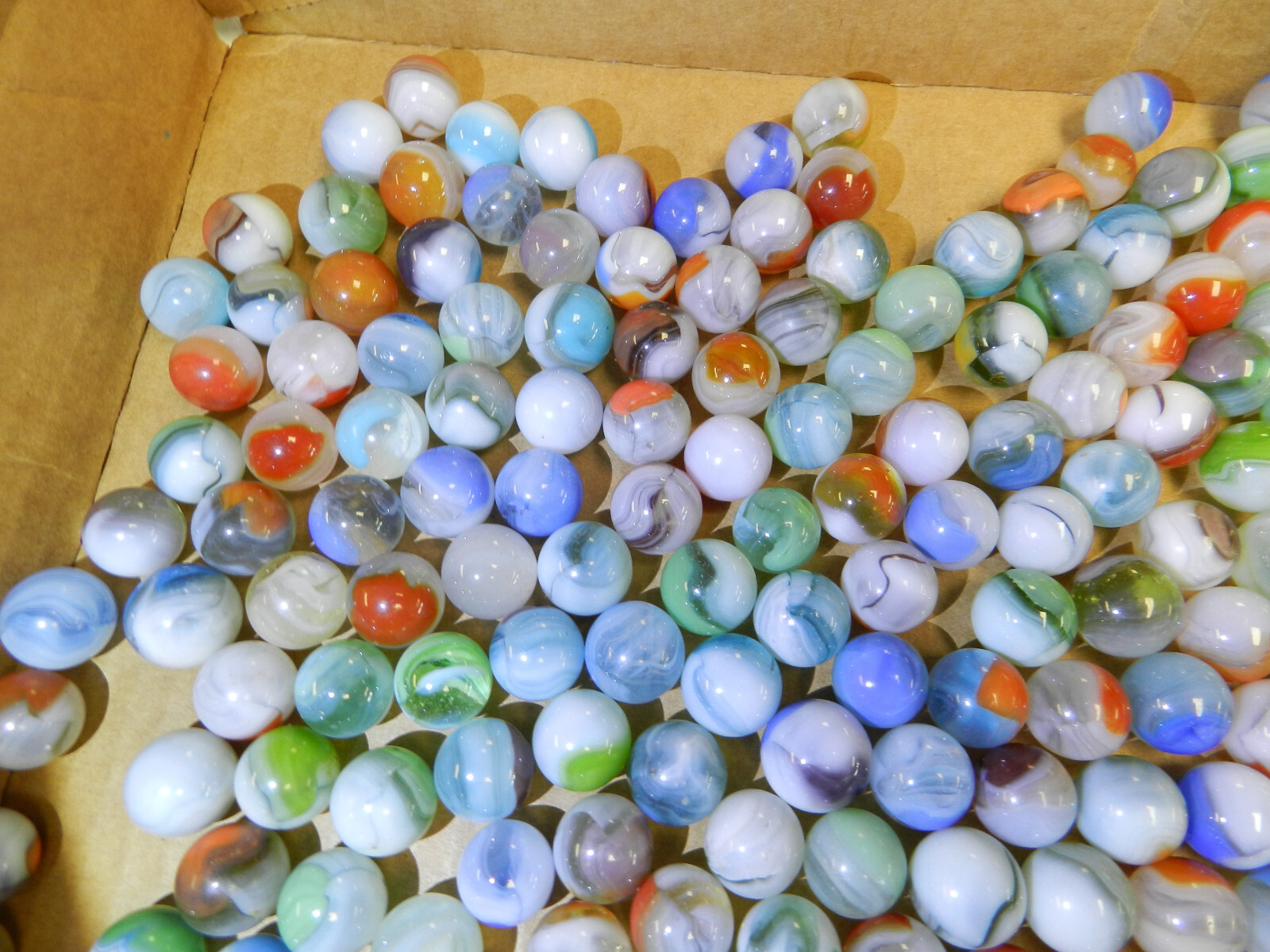 #18520m Large Group or Bulk Lot of 300 Vintage Vitro Agate Marbles .59 to .66 In