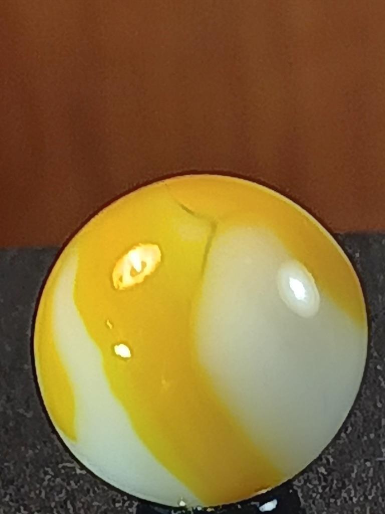 5/8″ Alley Heaton Liquid Sun Snow White Swirl Near Mint Serious Marble B248