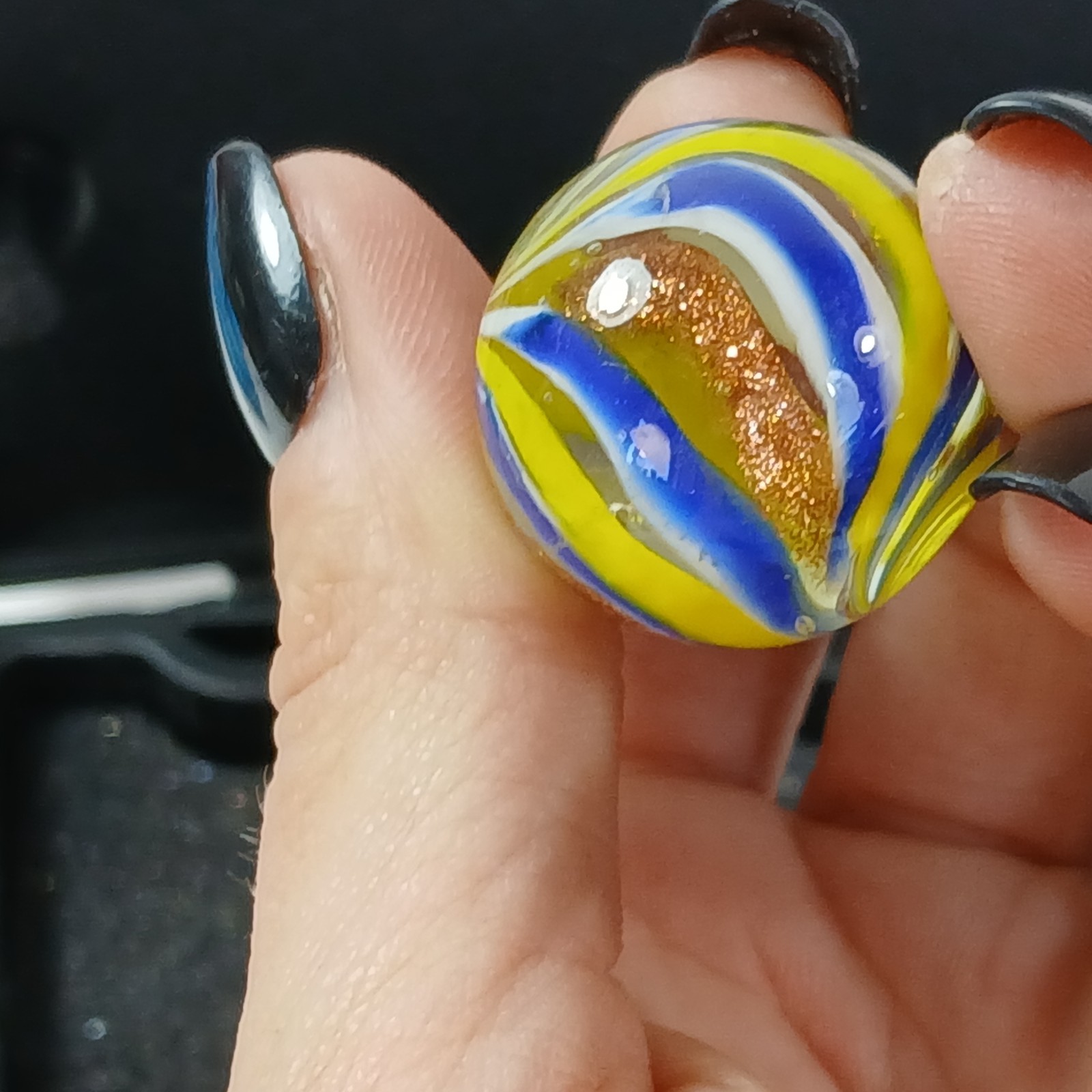 Blue Yellow White Gold banded swirl 1″ Shooter Hot House? Glass Marble Lampwork