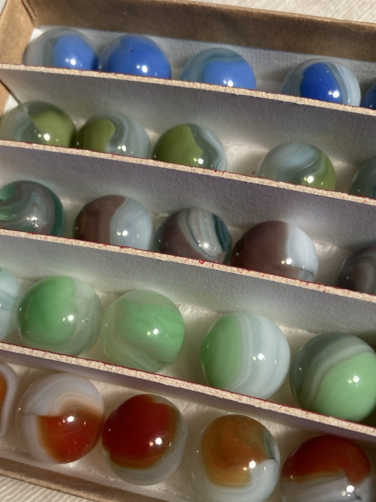 Vtg Lot Of 25 Vitro Conqueror American Made Marbles c.1940’s 5/8”