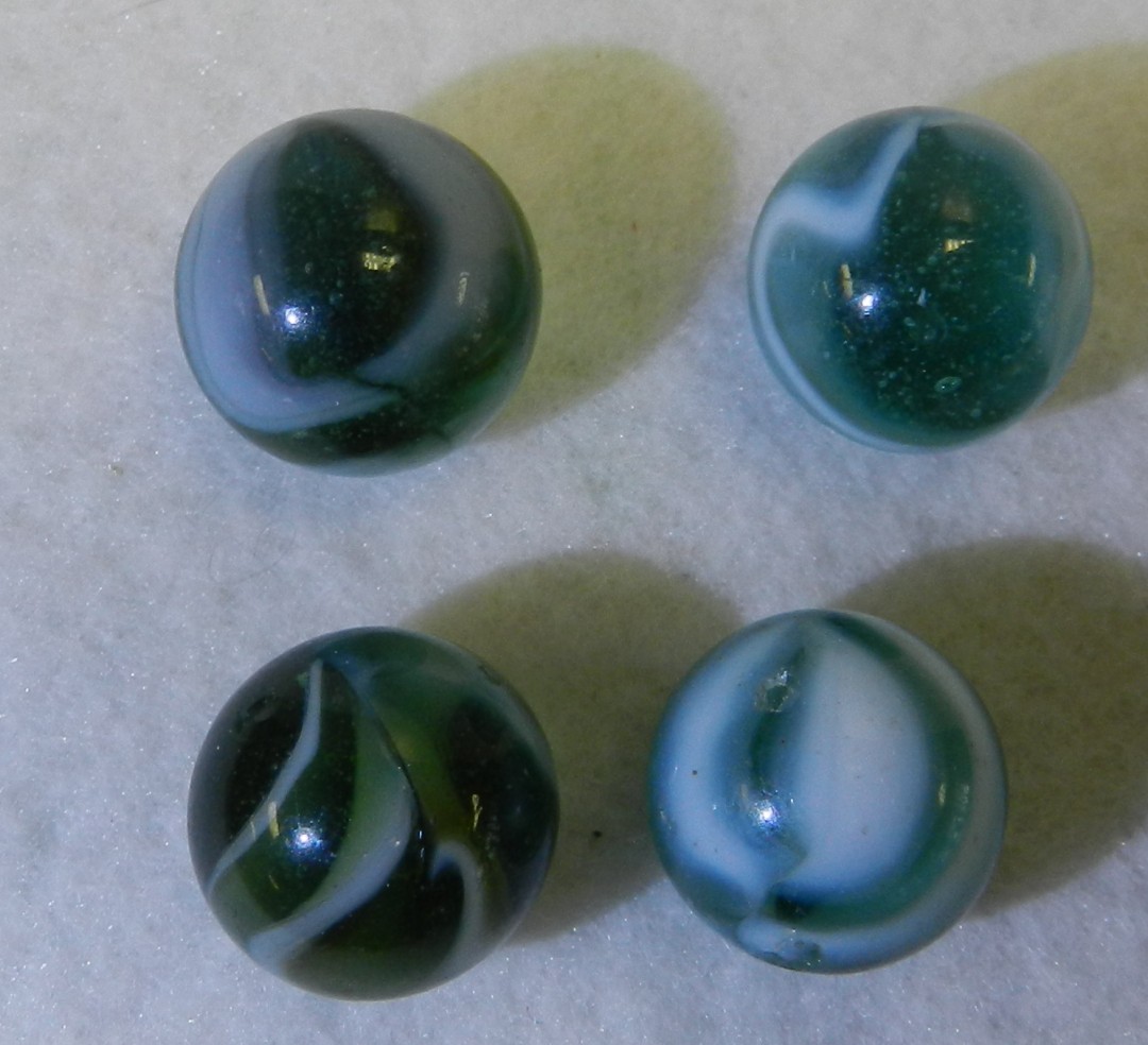 #21057m Vintage Group of 4 Ungraded Peltier Glass Marbles .66 to .69 Inches
