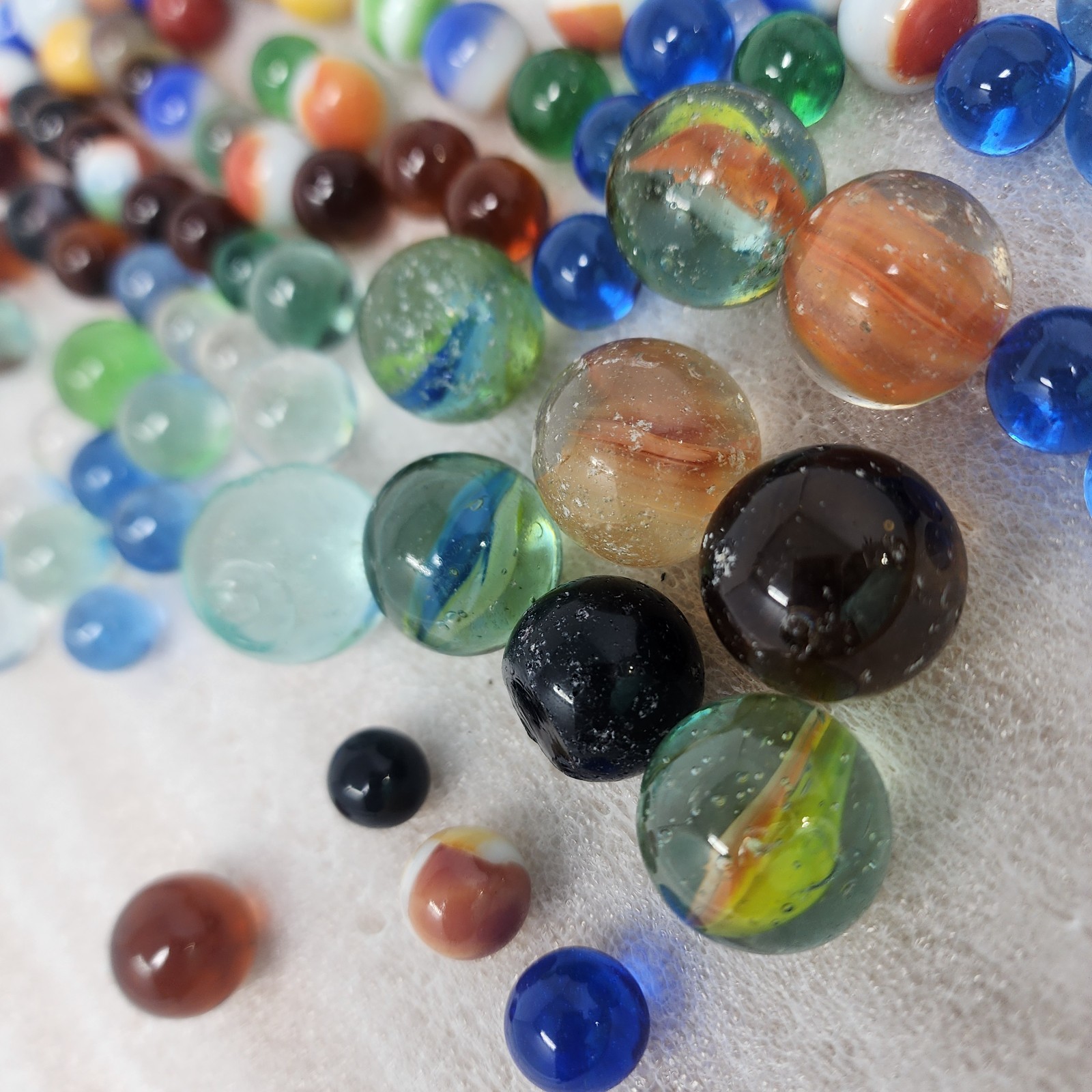 Vintage GLASS MARBLES 95 pc 2 pound Lot Mix Multi Color Multi Sizes