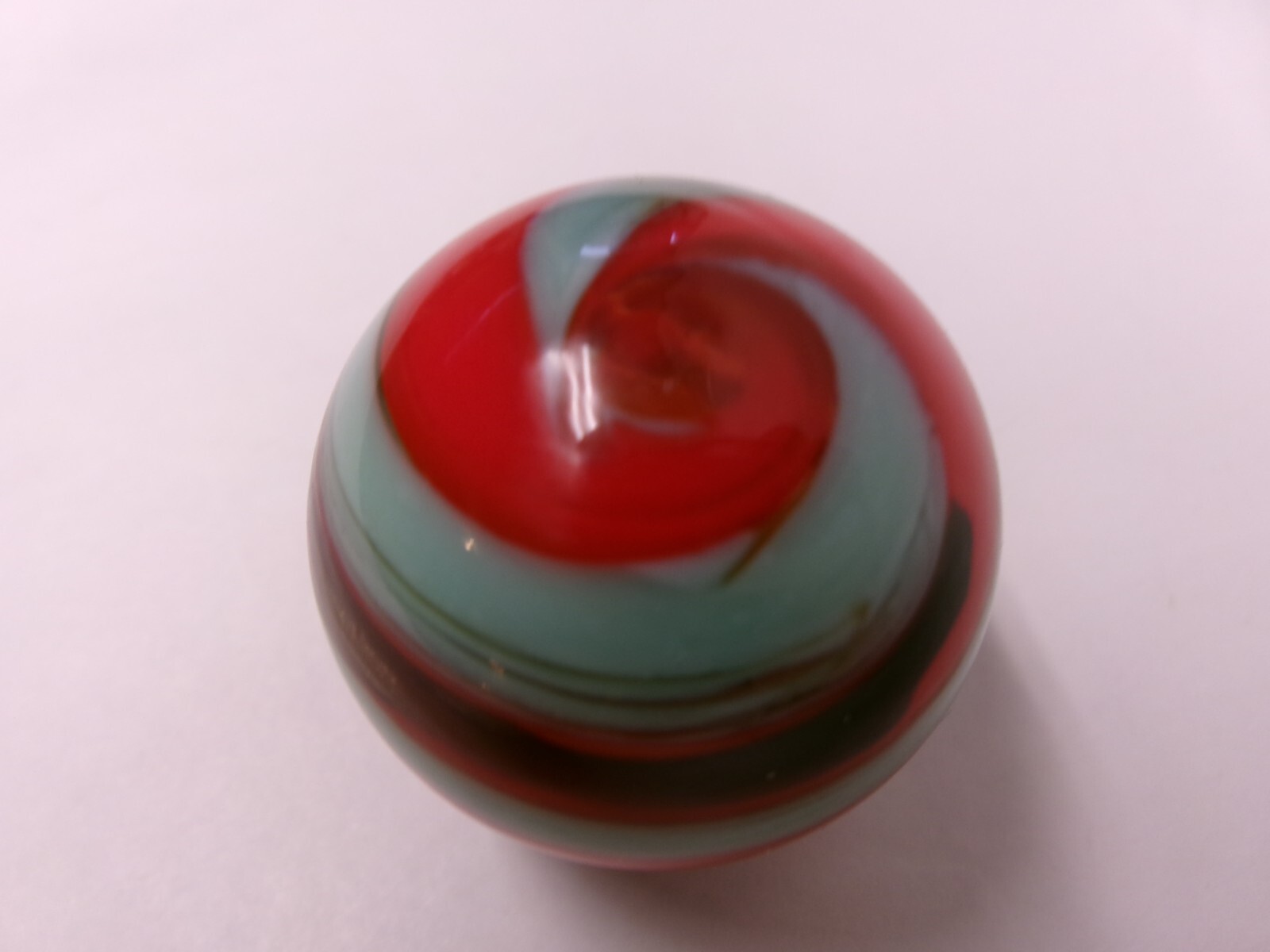 HANDBLOWN?? LIGHT BLUE & RED SWIRL DESIGN MARBLE (1 7/16″)..PLEASE READ AD