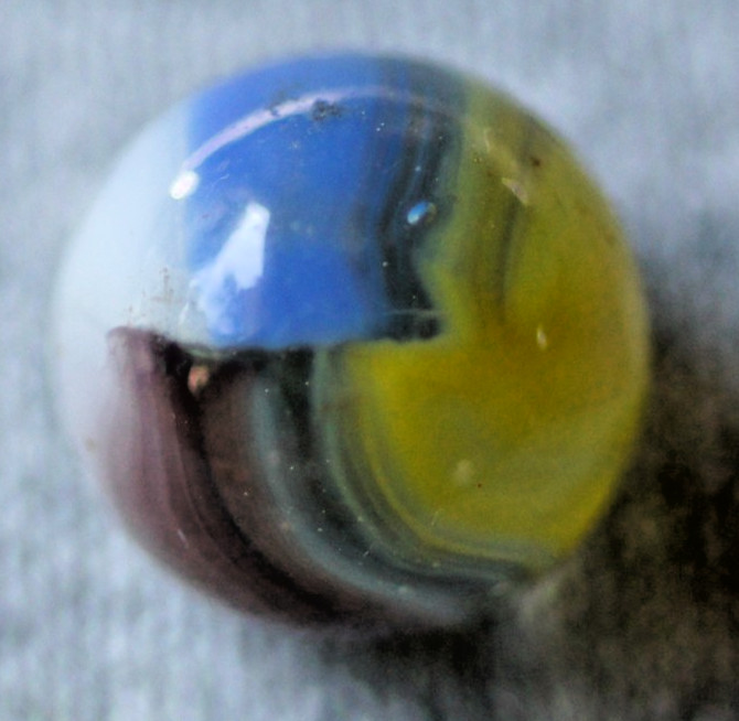 Master Marble Clear Sunburst Toy Marble, 5/8″ Purple-Yellow-Blue-White #265