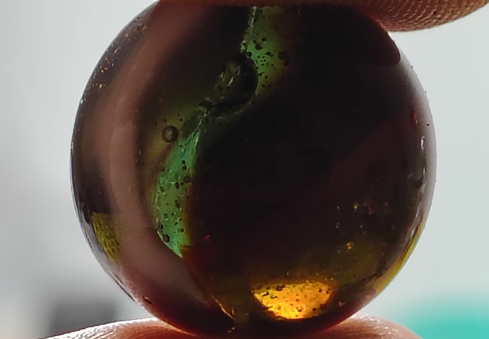 Vintage Peltier Glass Marble 0.62″ NLR Muddy Rainbow NM Condition
