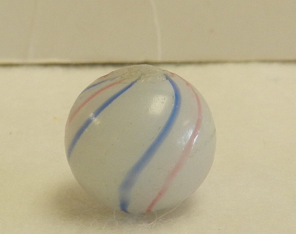 #18616m Small Vintage German 2 Color Bands Handmade Clambroth Marble .61 In