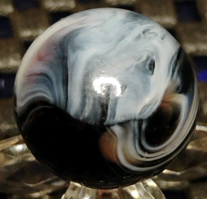 .67″ ANTIQUE/VINTAGE MARBLES – PURPLEISH MAGLIGHT EFFECT SLAG🔥RARE HTF NM+