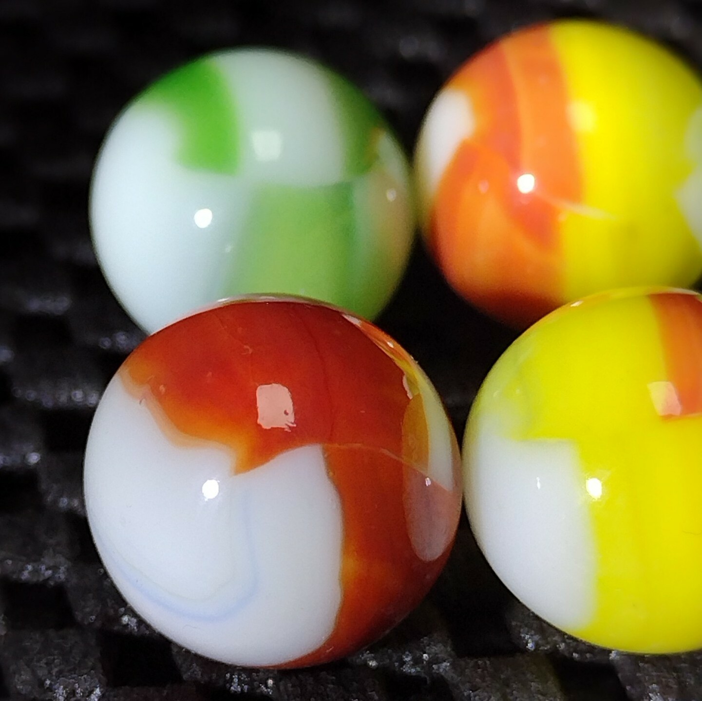 .65″- VINTAGE MARBLE KING MARBLES- LOT OF 6 NM+