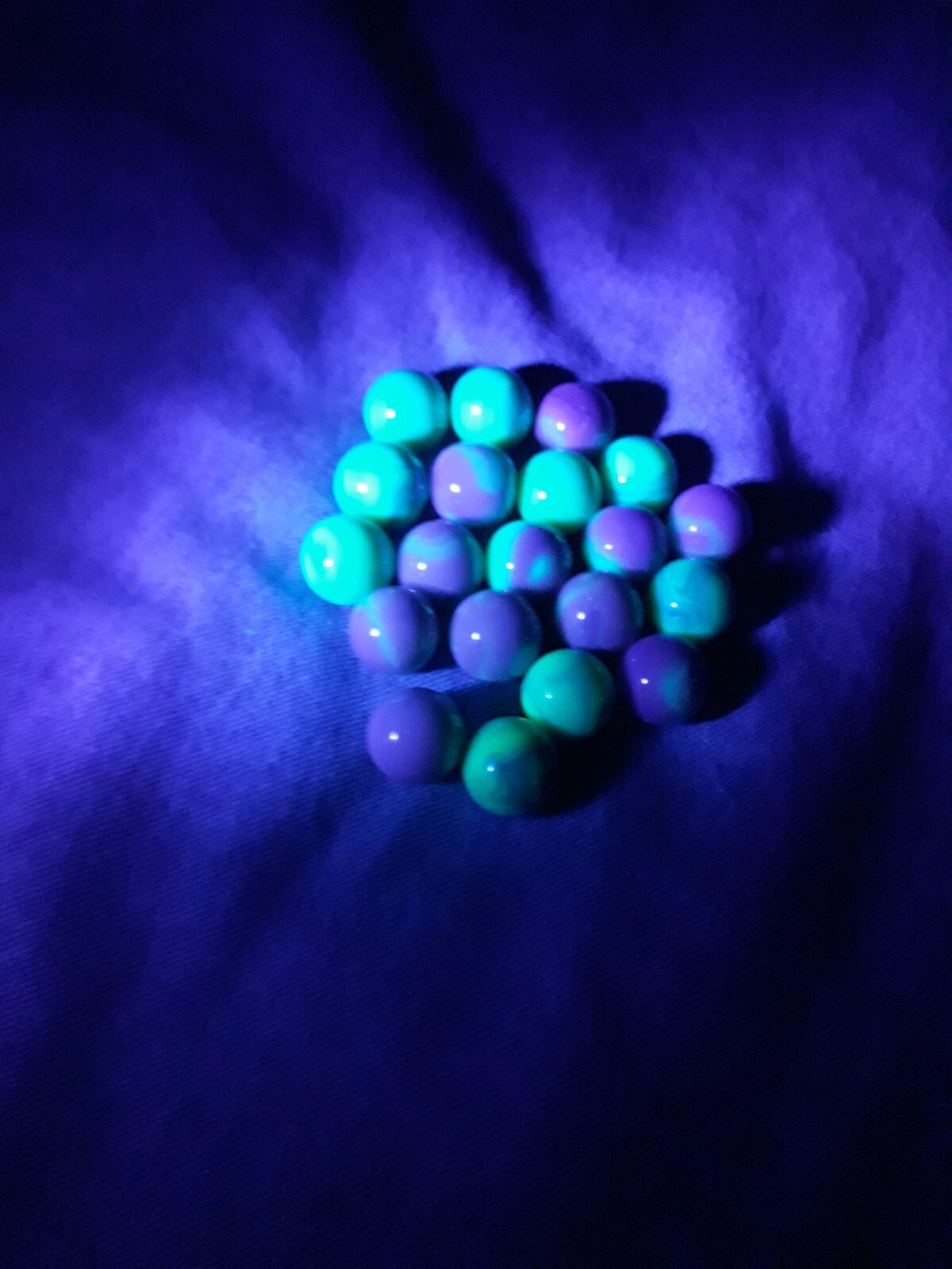 Jabo 20 Fenton Burmese Glass UV Reactive Marbles Florescent Uranium Ultraviolet
