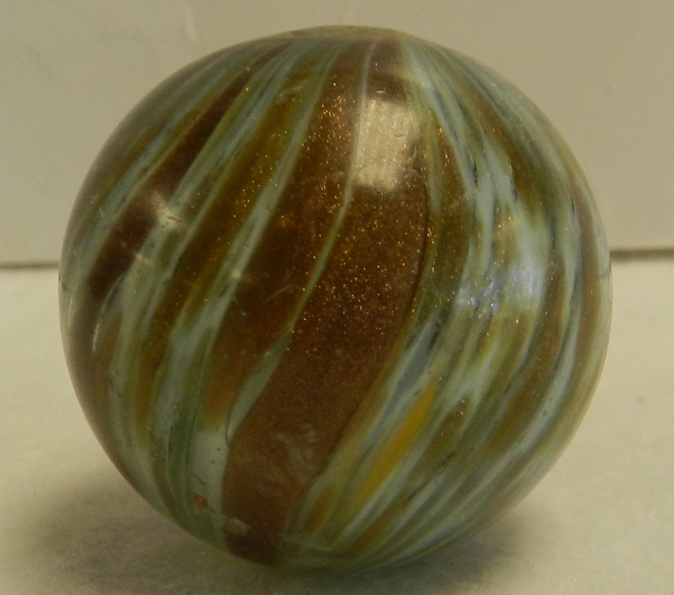 #19651m Huge 1.35 Inches Vintage German Handmade Onionskin Lutz Marble