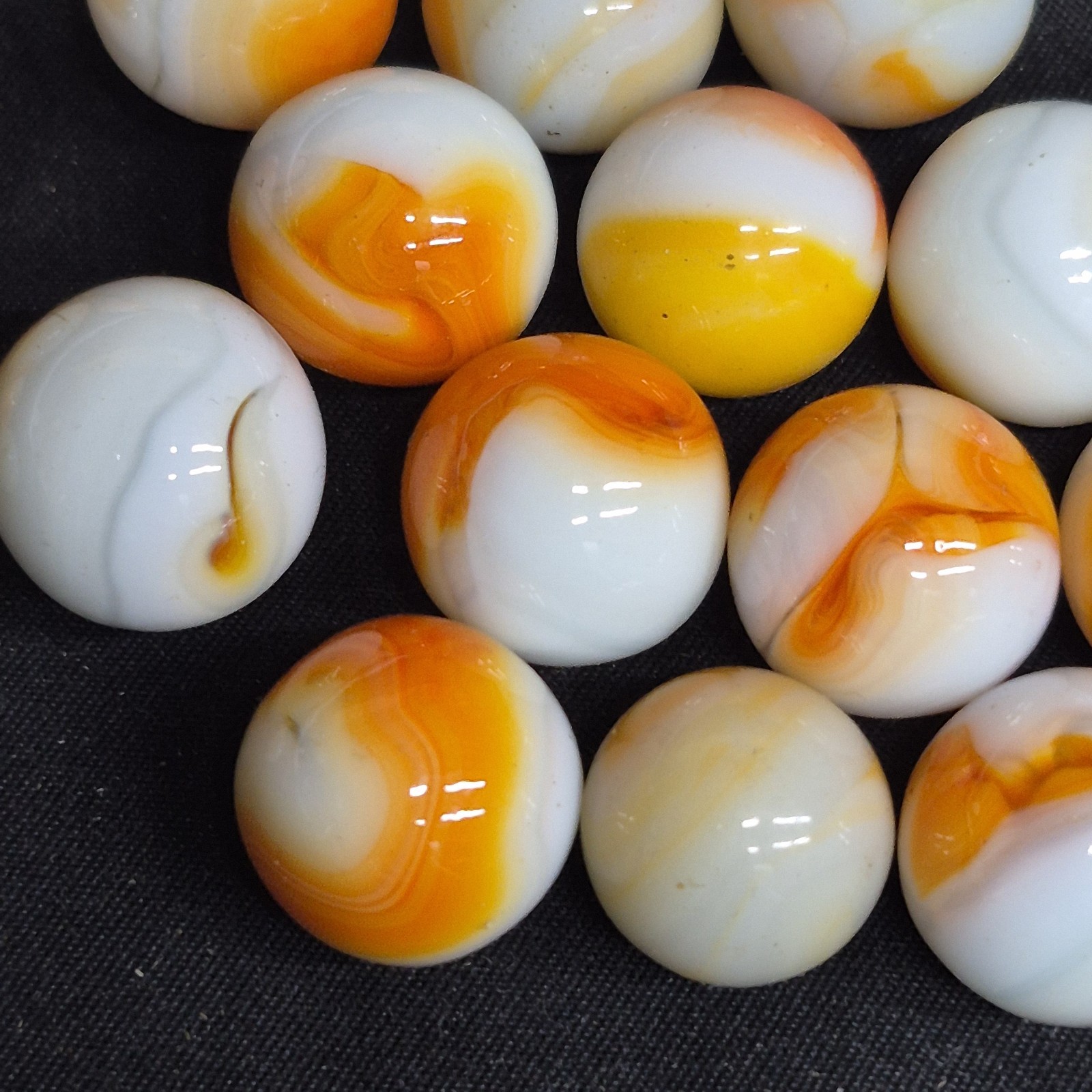 5/8″ Jabo Classics Marbles Lot Of 20 Red, White, Yellow UV Blacklight Cadmium