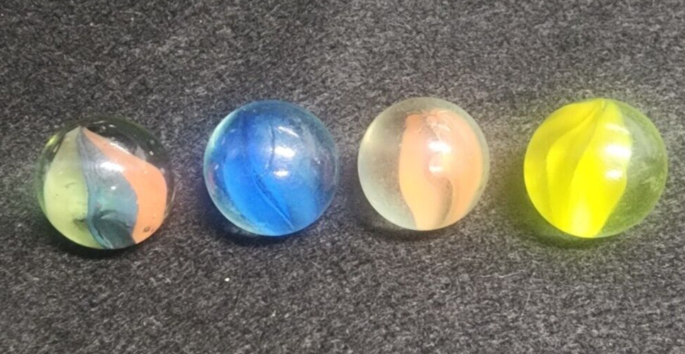 Great Set Of 4 Vintage Cats-Eye Marbles 1 Inch 1 Multicolor & Other Great Colors