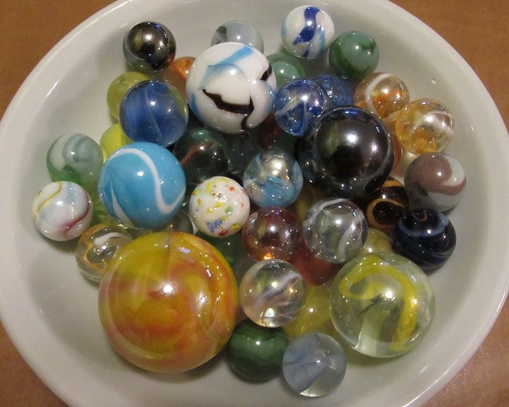Vintage Marbles lot of 50. Assorted Types, Colors And Sizes 5 Shooters