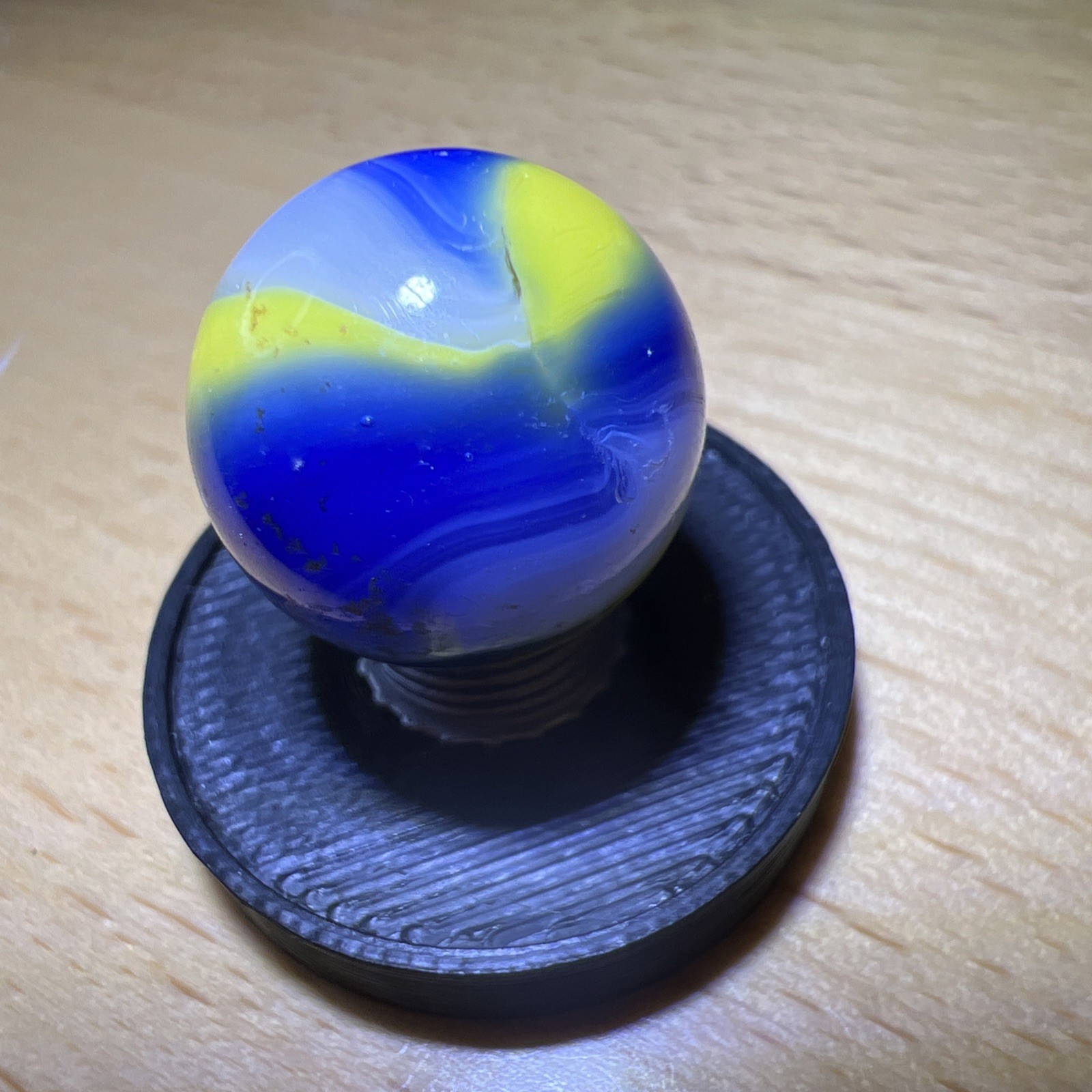 Vintage Akro Agate Popeye Marble Blue & Yellow 0.62