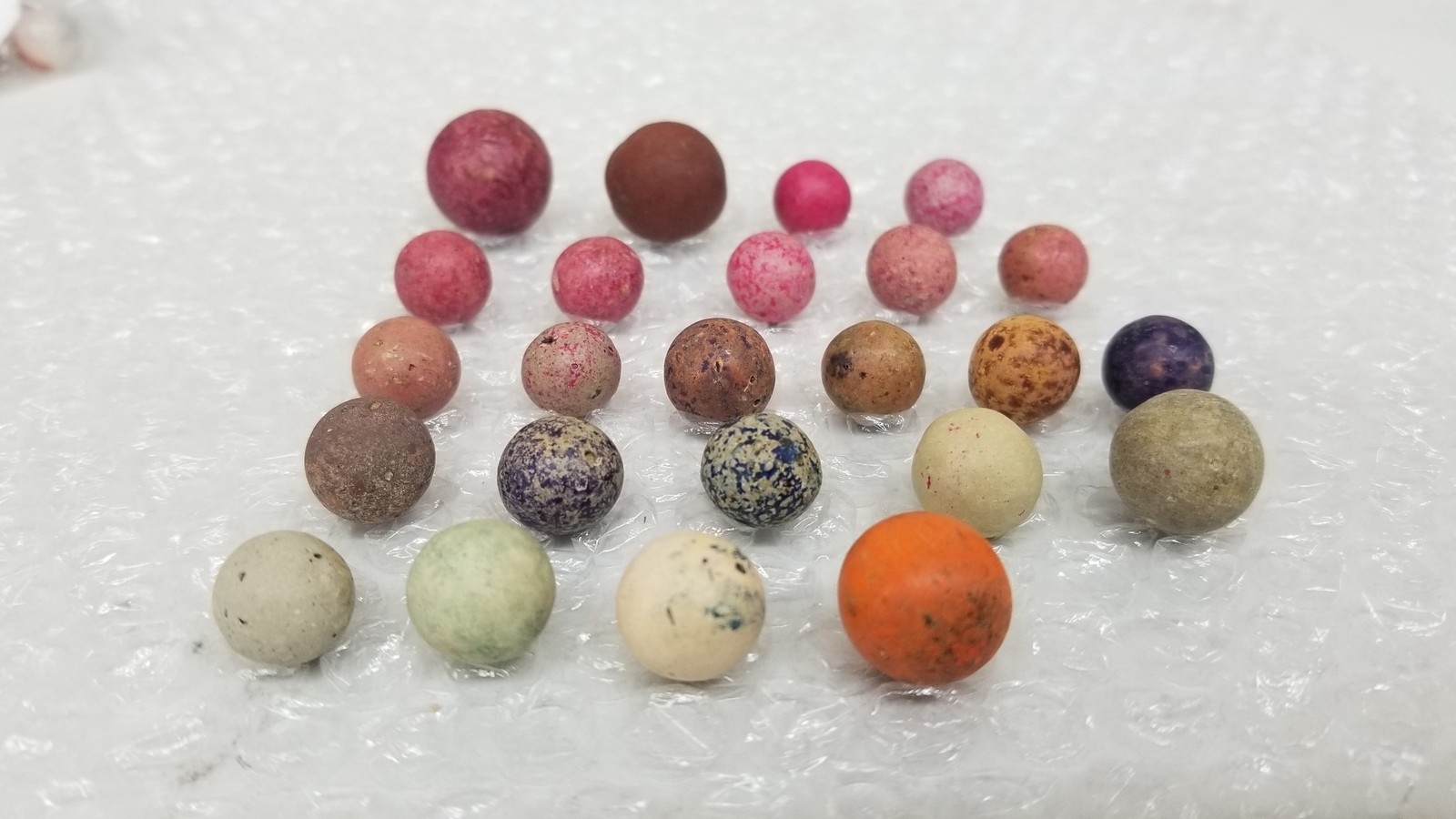 24-Pre 1900s Clay Marbles 9/16″-1″ Multiple Manufacturers Shelf UP5 #26