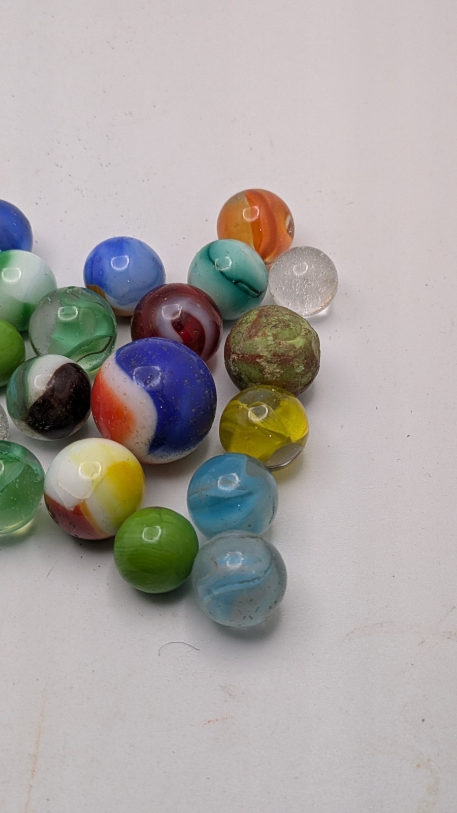 Bag Of 20+ Marbles 2 Glow Under UV Various Patterns
