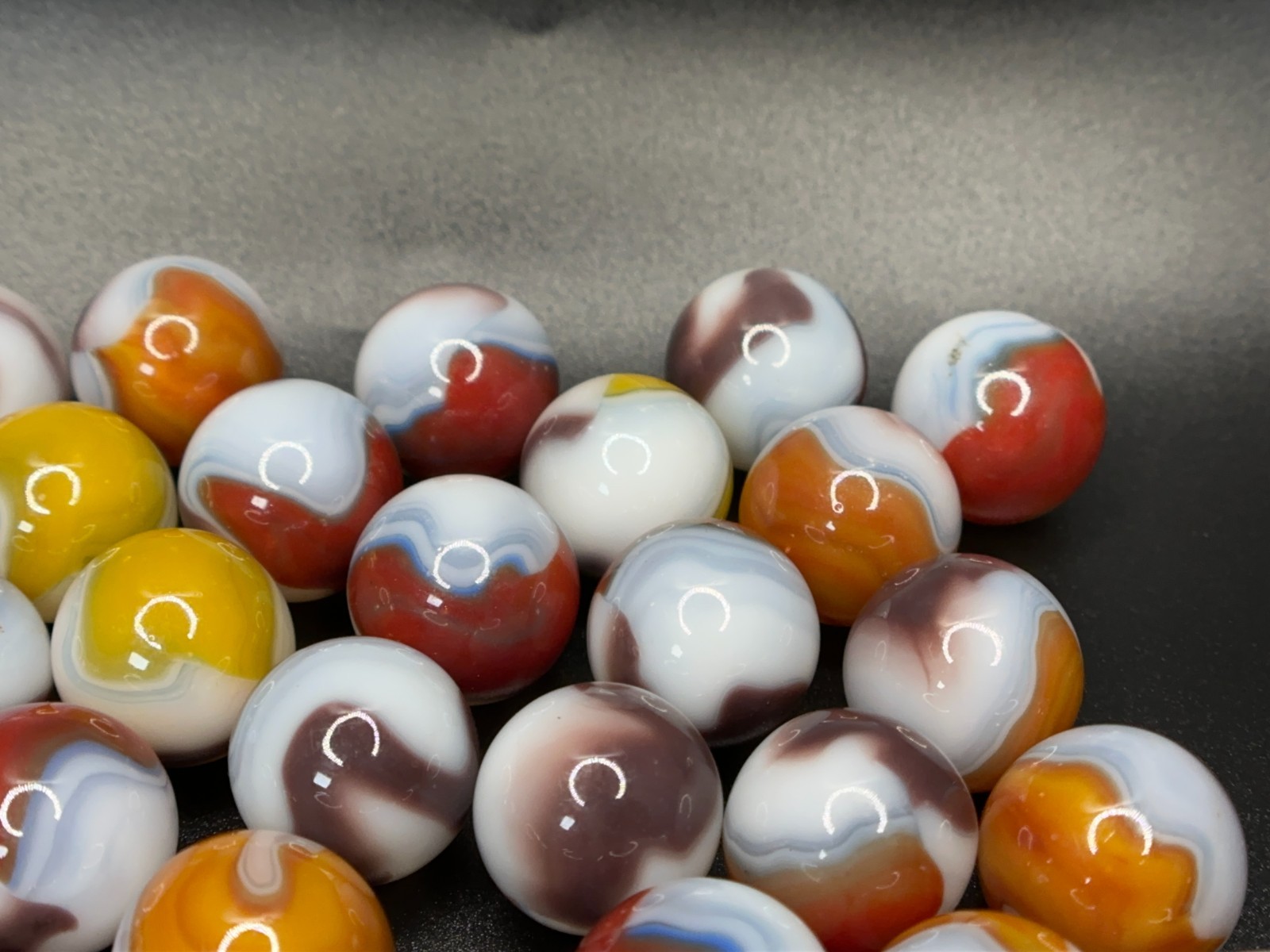 (80+) AMAZING Vintage Vitro Agate SAME RUN Fancy Tiger’s Eye Patch Lot 3/4″ MINT