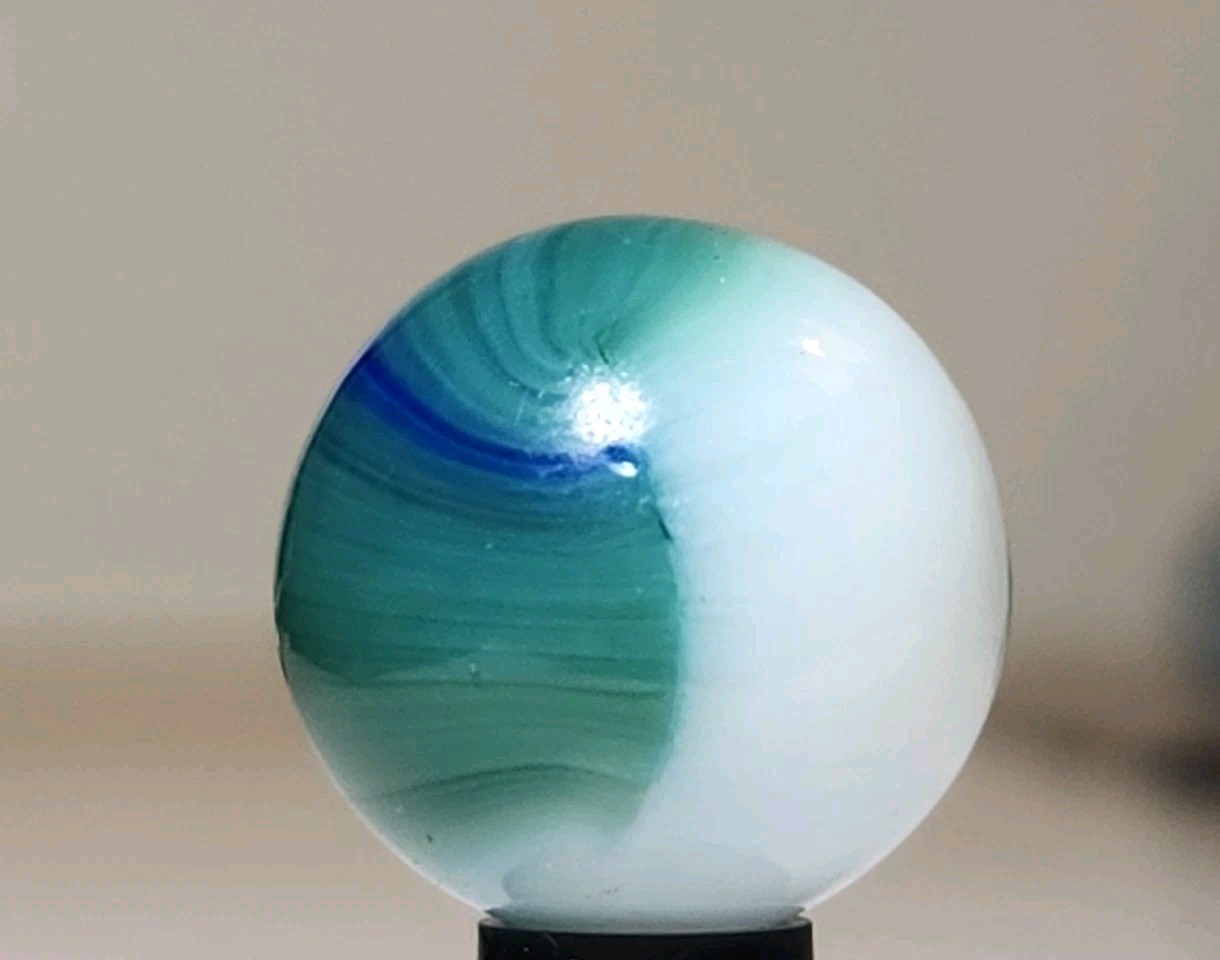 AKRO AGATE CO. ‘Patch’ .58″ Vintage Marble