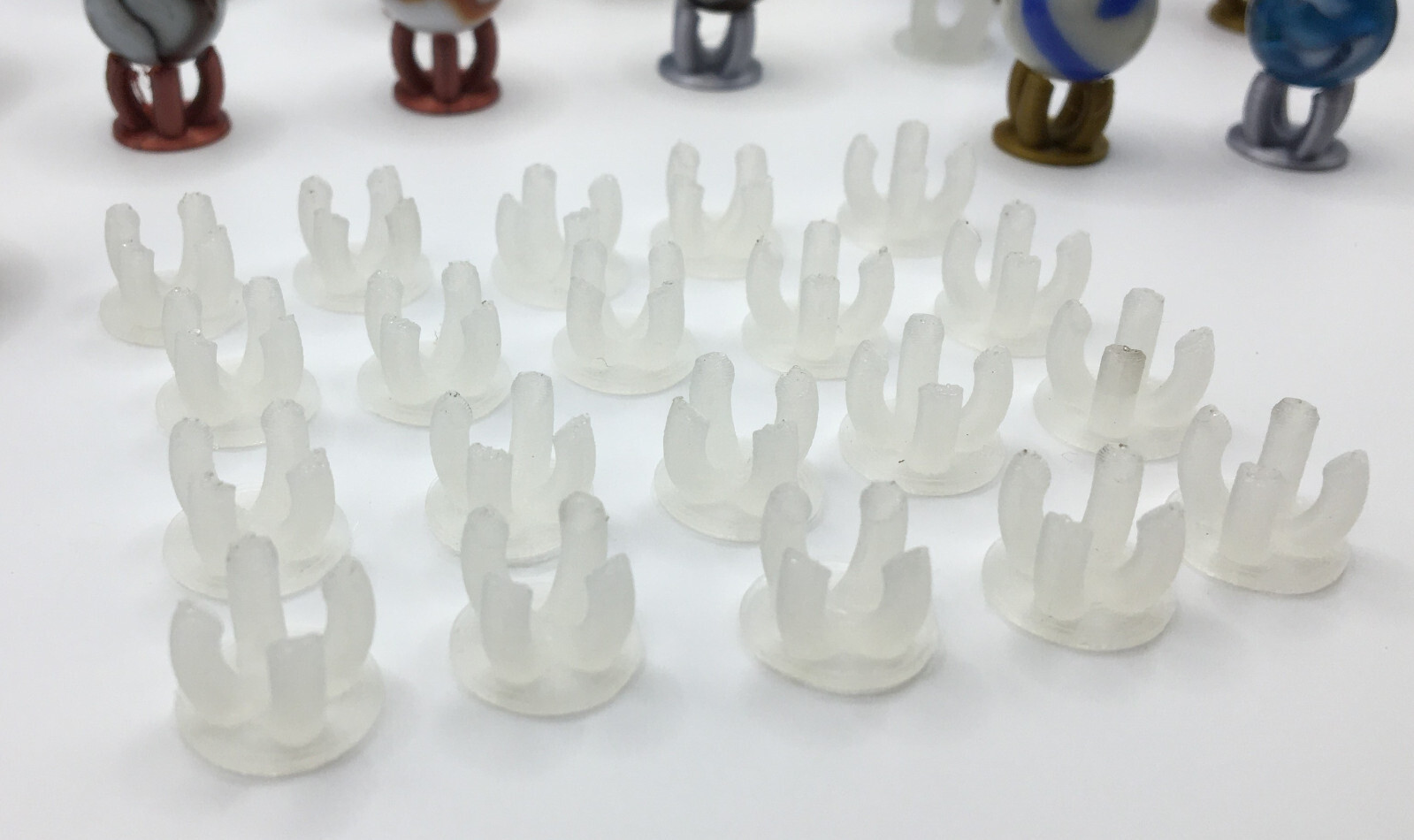 Elevated Claw Style Marble Stands For MIBs and Boulders up to 1 1/4″ Many colors