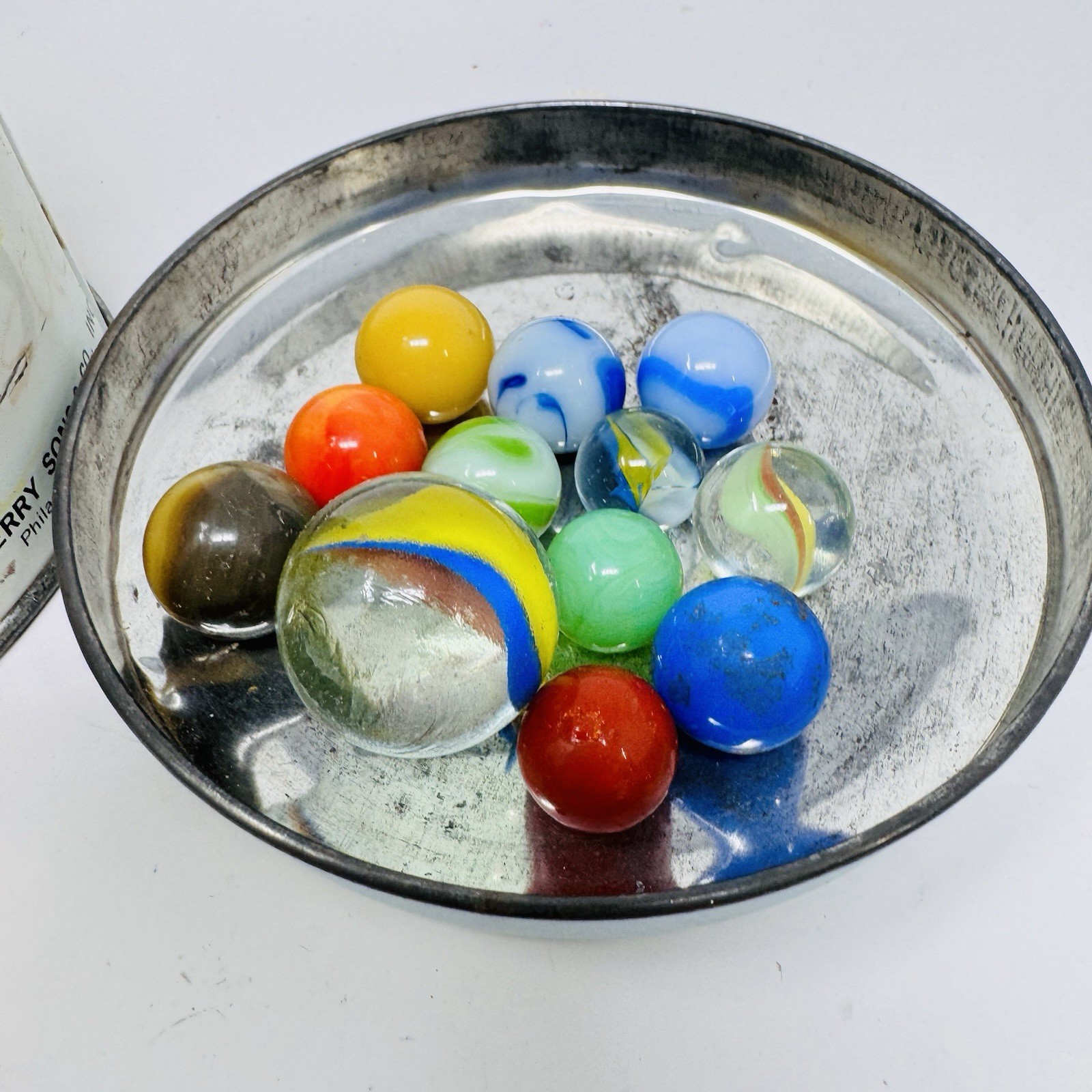 Vintage Marble Lot Of Over 150 Mixed Sizes – 1 Cats Eye Shooter In Vintage Tin