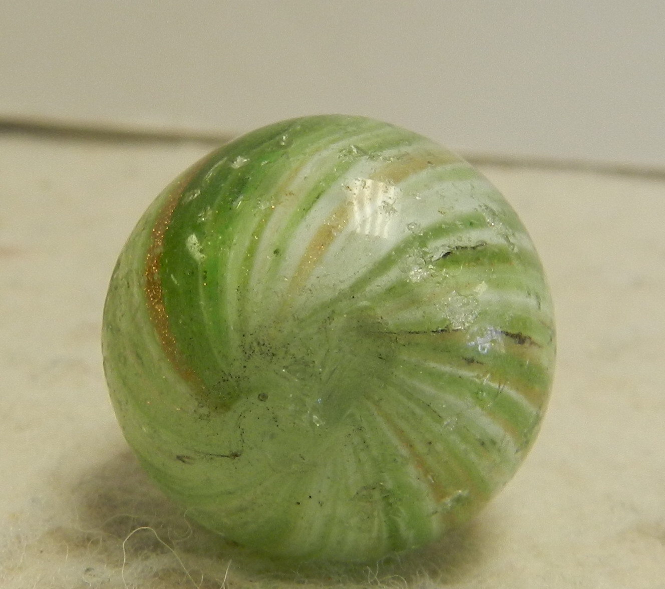 #16133m .76 Inches Vintage German Handmade Onionskin Lutz Marble