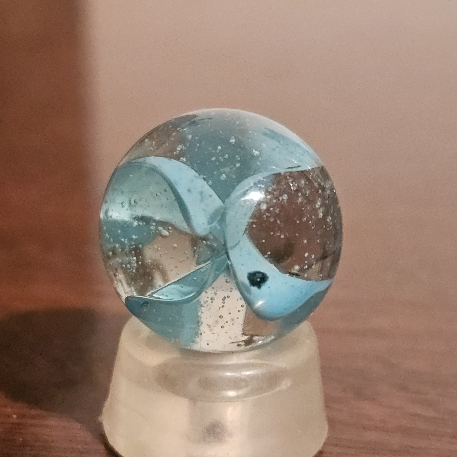 Vintage CE Bogard Blue 4-Lobe Floppy Cats Eye .937 Shooter Marble w Inclusion