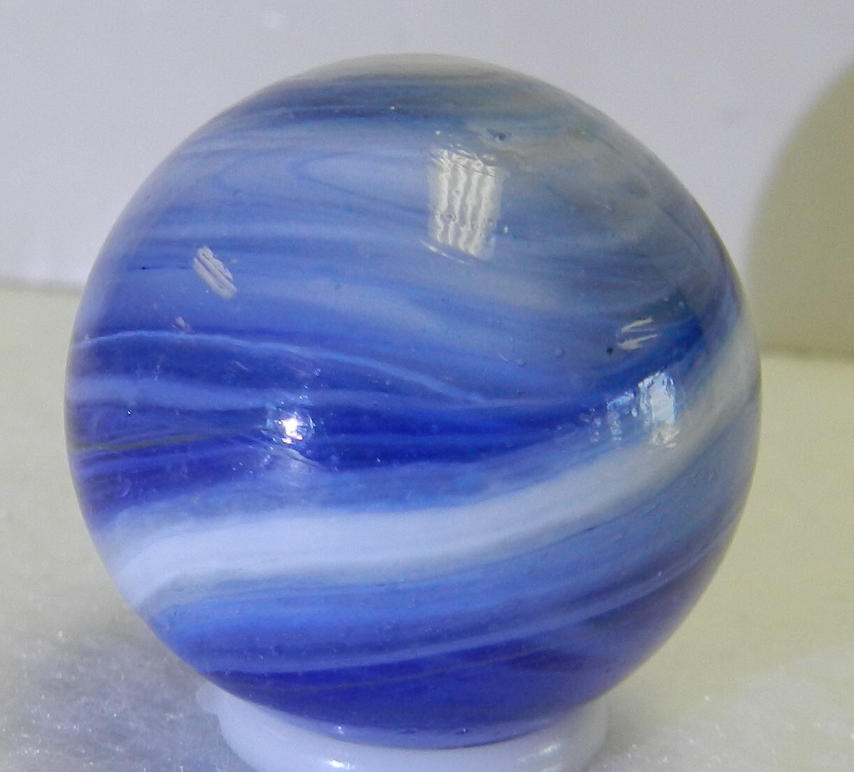 #17422m Nice Contemporary Bulgarian Transitional Style Marble 1 Inch
