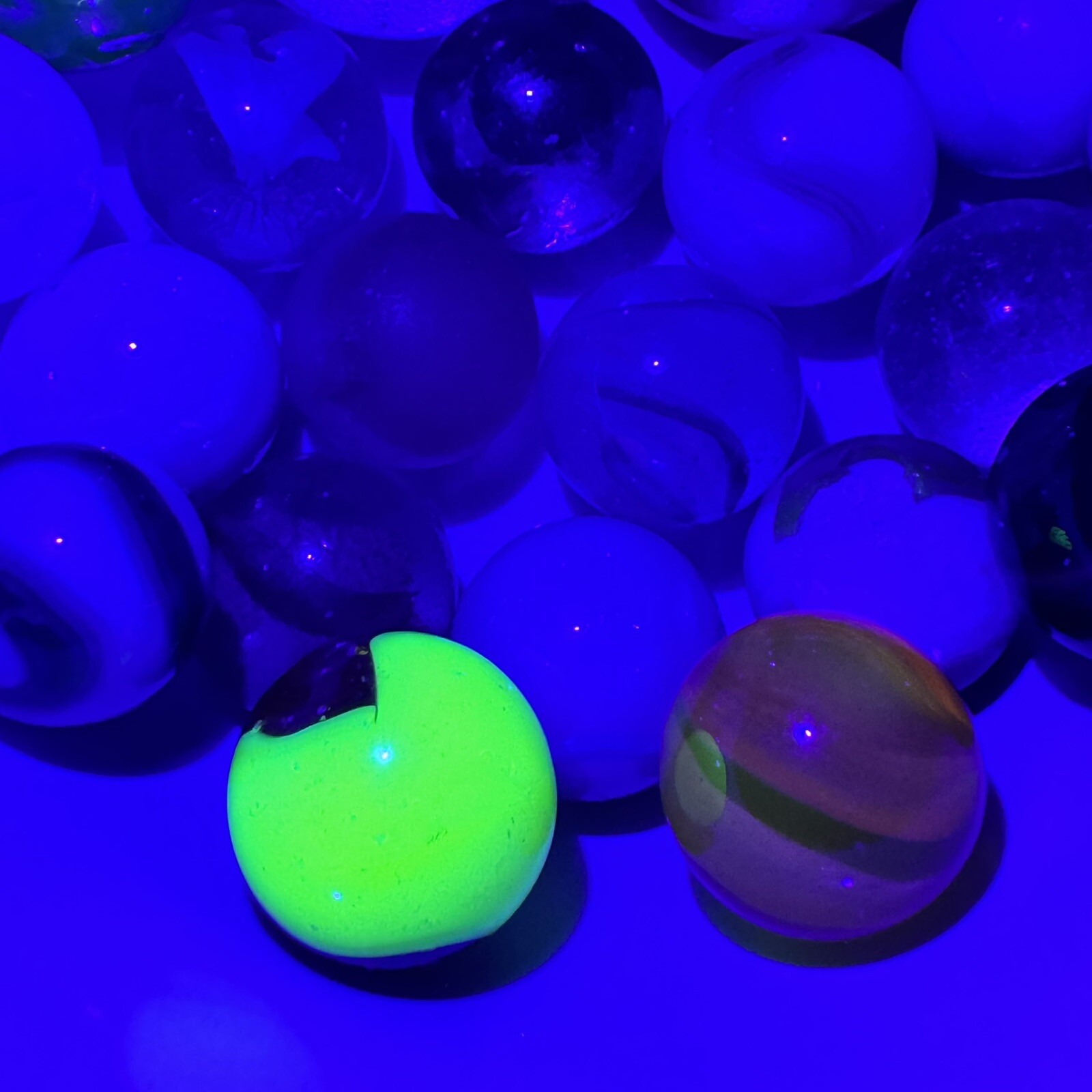 Vintage Marble Lot Of MARBLES UV Reactive Cadmium Uranium Lot #64