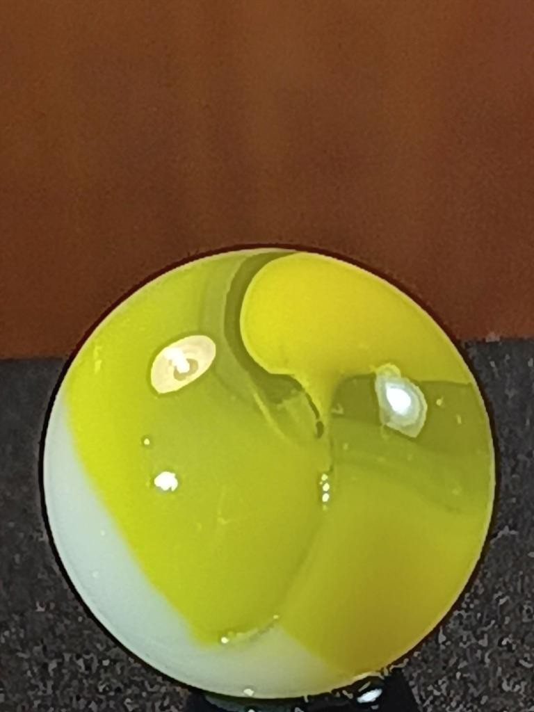 Vitro Agate Lemon Cream Ice White on Clear Ribbon Patch NM Serious Marble B237