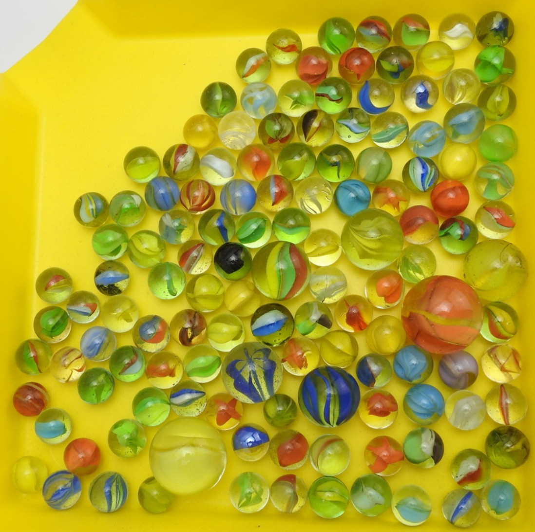 Vintage Marble Lot Mixed Sizes Swirl Cat’s Eye Glass Marbles Shooter Toy 100+