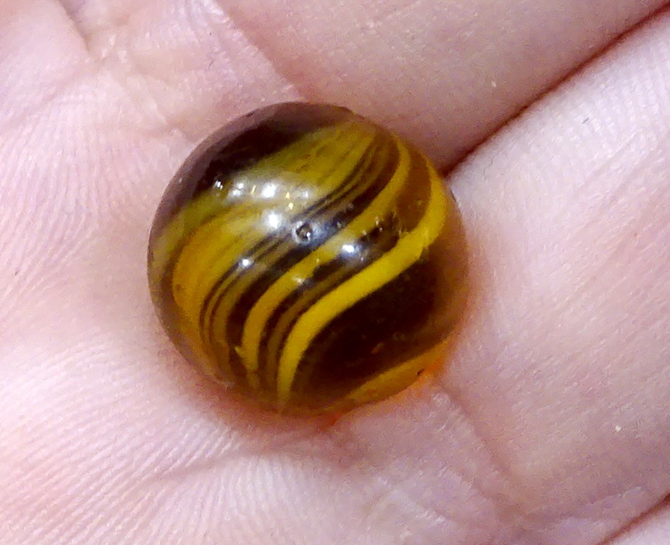 STUNNING! HANDMADE German CARAMEL SWIRL Estate Fresh ANTIQUE Vintage MARBLE
