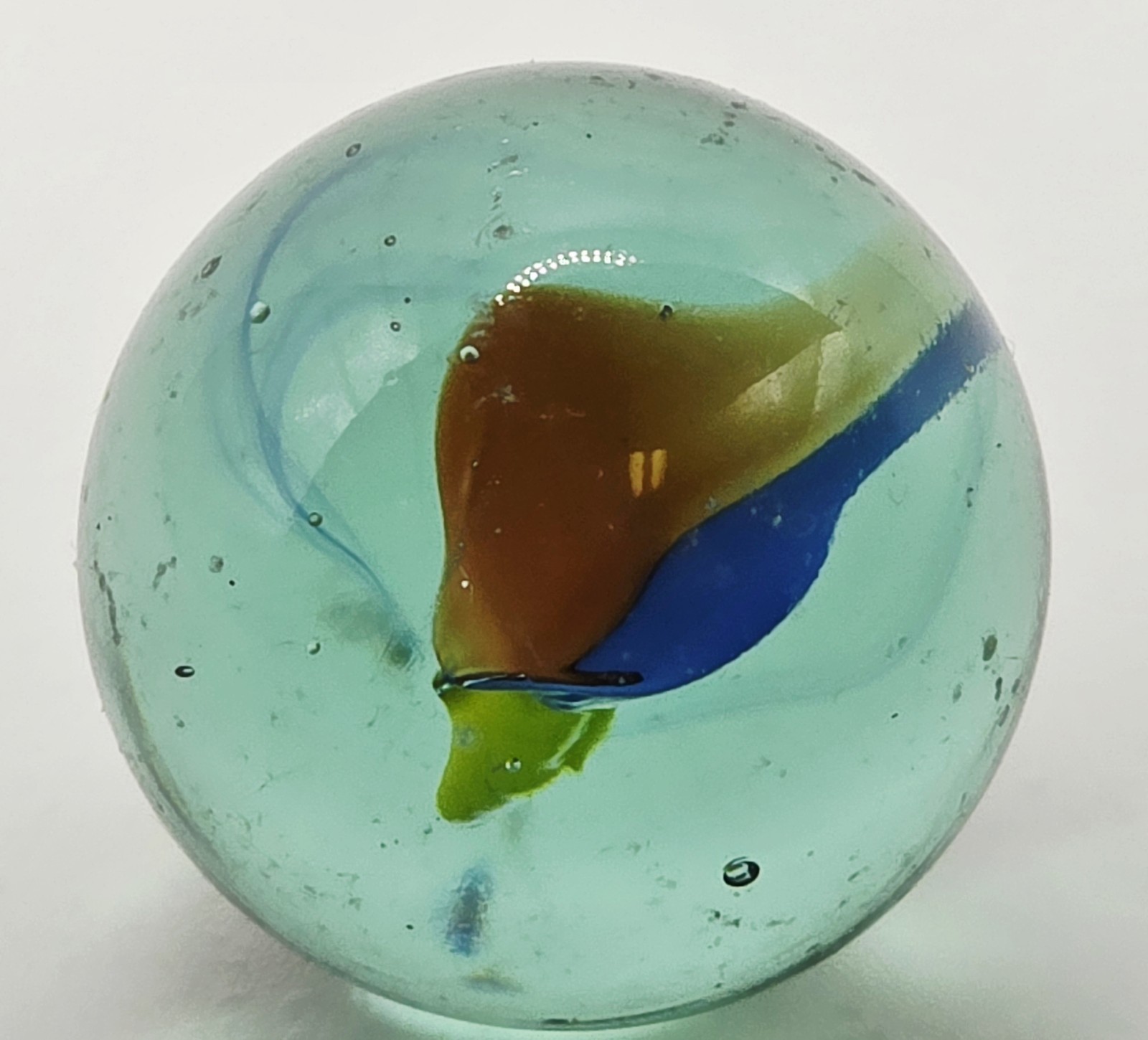Vintage Antique Marble 25mm .98″ Cat Eye Shooter 3 Vane Yellow Orange Blue Glass