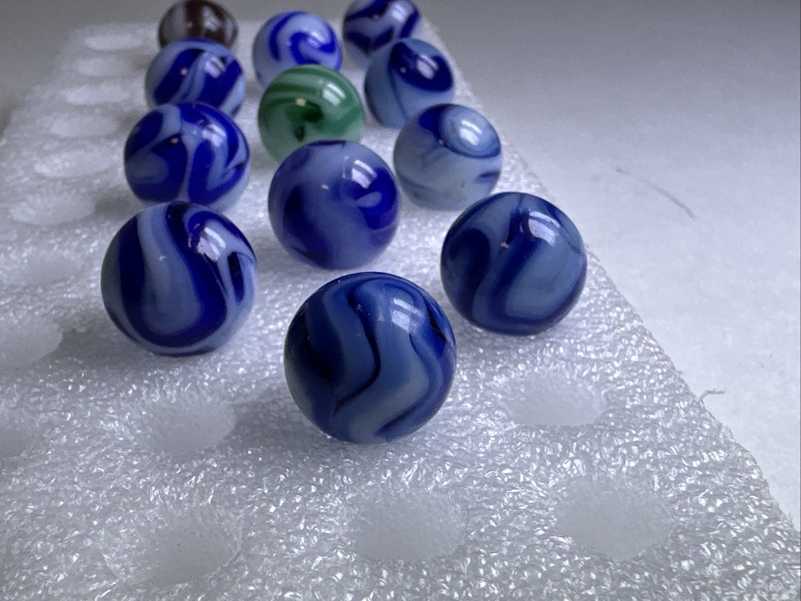 285 Lot of 12 Ravenswood Swirl Vintage Marbles! Awesome Lot